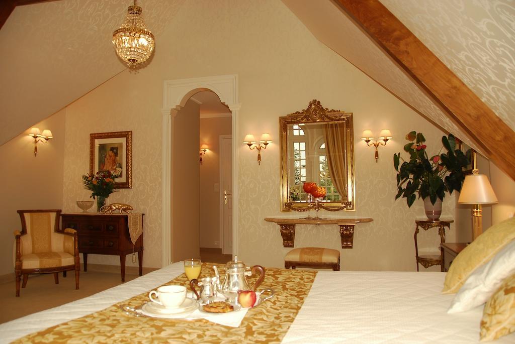Manoir De Kertalg Hotell Moëlan-sur-Mer Rum bild